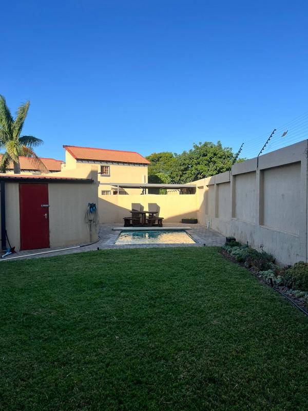 2 Bedroom Property for Sale in Annlin Gauteng