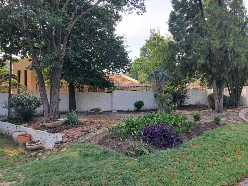 To Let 2 Bedroom Property for Rent in Buccleuch Gauteng