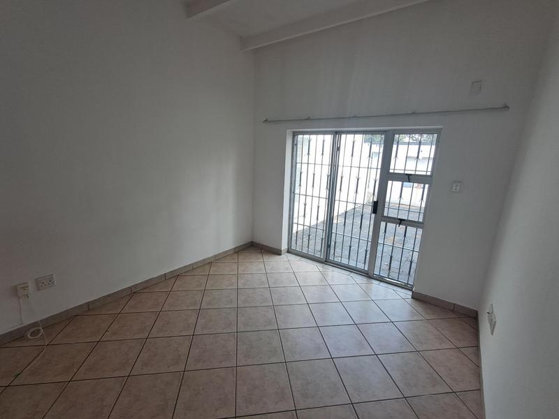 To Let 2 Bedroom Property for Rent in Buccleuch Gauteng