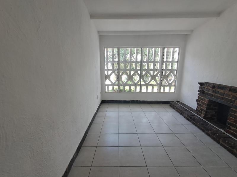 To Let 2 Bedroom Property for Rent in Buccleuch Gauteng