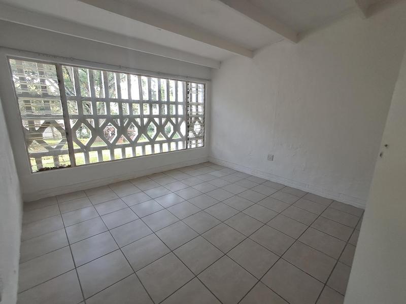 To Let 2 Bedroom Property for Rent in Buccleuch Gauteng