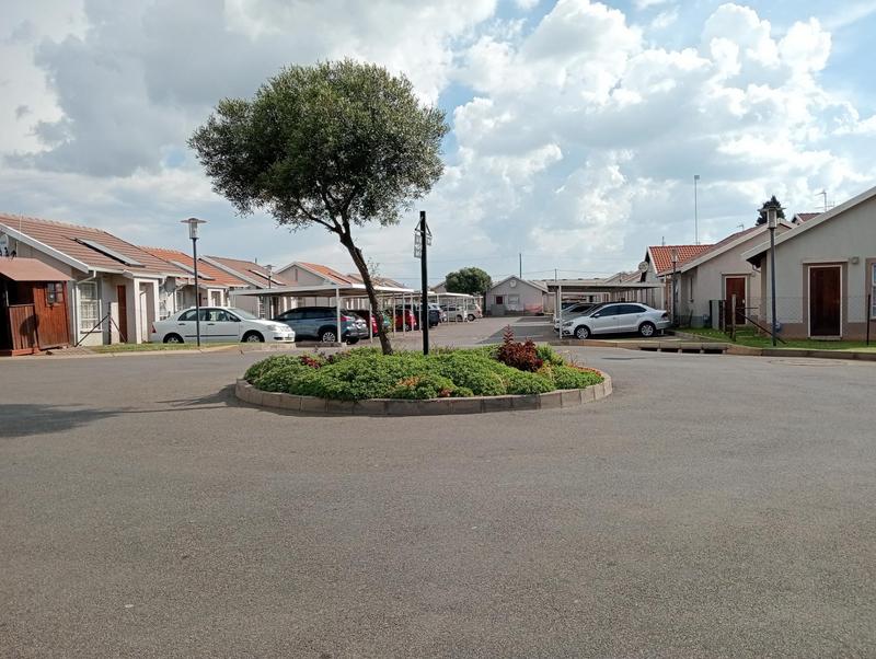 To Let 2 Bedroom Property for Rent in Randfontein Gauteng