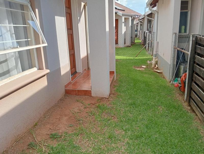 To Let 2 Bedroom Property for Rent in Randfontein Gauteng