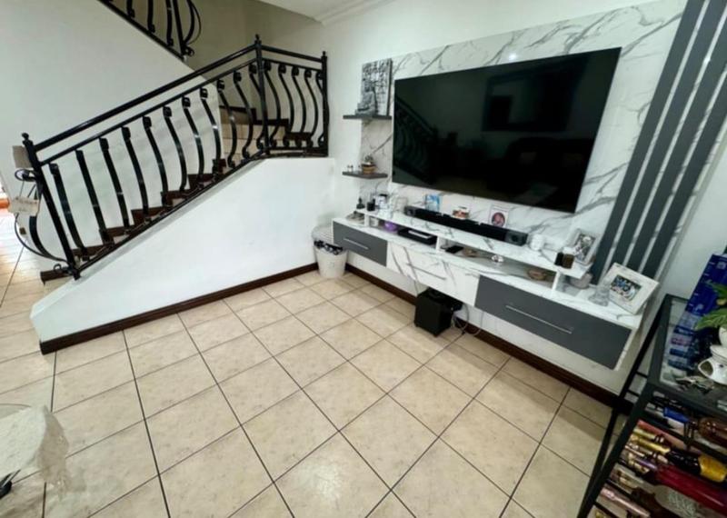 2 Bedroom Property for Sale in Bassonia Gauteng