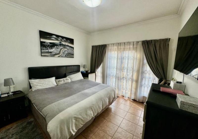 2 Bedroom Property for Sale in Bassonia Gauteng