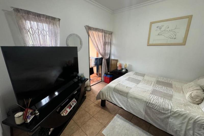 2 Bedroom Property for Sale in Bassonia Gauteng