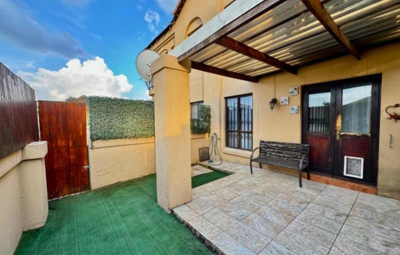 2 Bedroom Property for Sale in Bassonia Gauteng