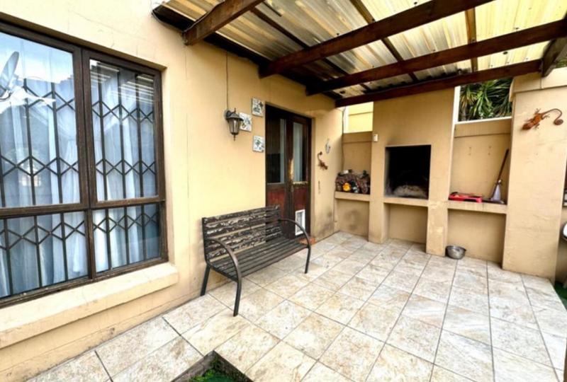 2 Bedroom Property for Sale in Bassonia Gauteng