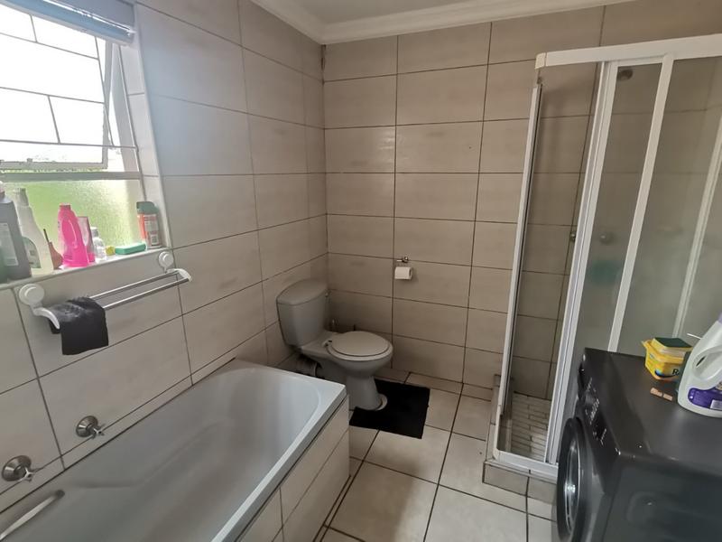 2 Bedroom Property for Sale in Vanderbijlpark SW 5 Gauteng