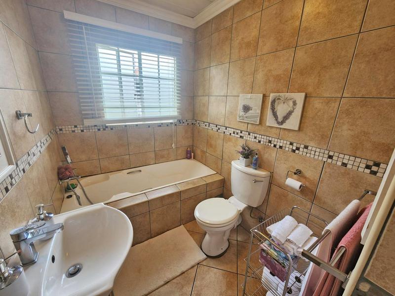 2 Bedroom Property for Sale in Rietvalleirand Gauteng