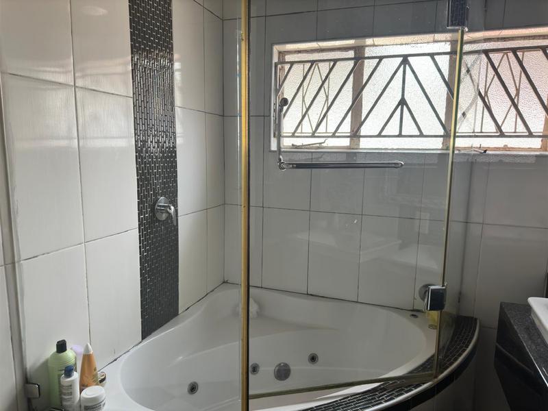 4 Bedroom Property for Sale in Erasmia Gauteng