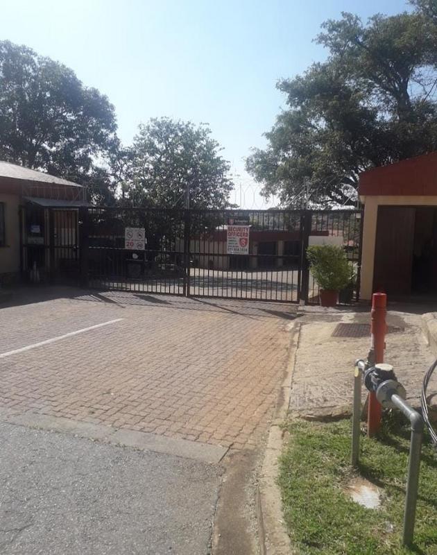 To Let 2 Bedroom Property for Rent in Randburg Central Gauteng