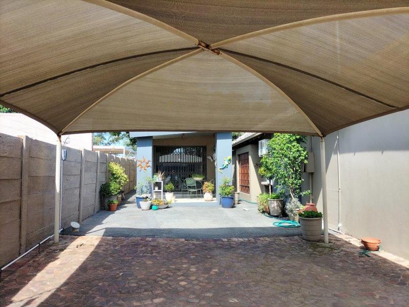 To Let 1 Bedroom Property for Rent in Edenvale Gauteng