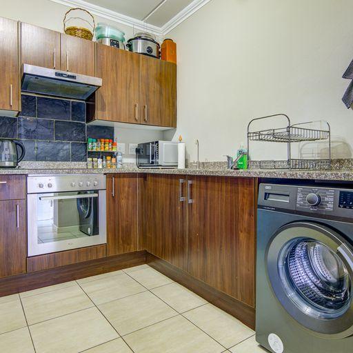 2 Bedroom Property for Sale in Greenstone Hill Gauteng