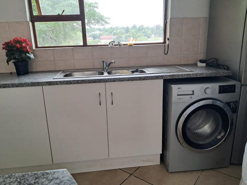 To Let 2 Bedroom Property for Rent in Buccleuch Gauteng