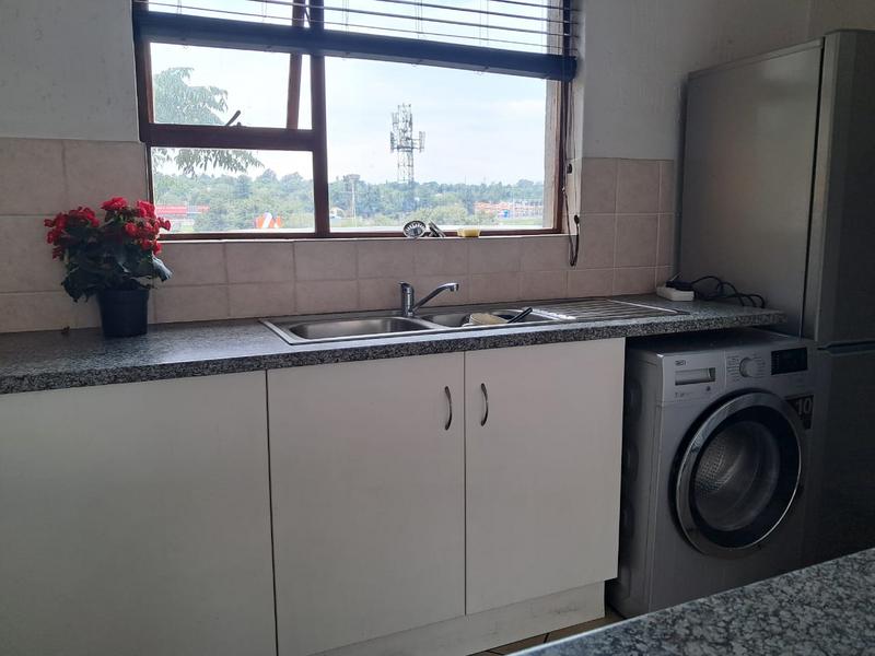 To Let 2 Bedroom Property for Rent in Buccleuch Gauteng