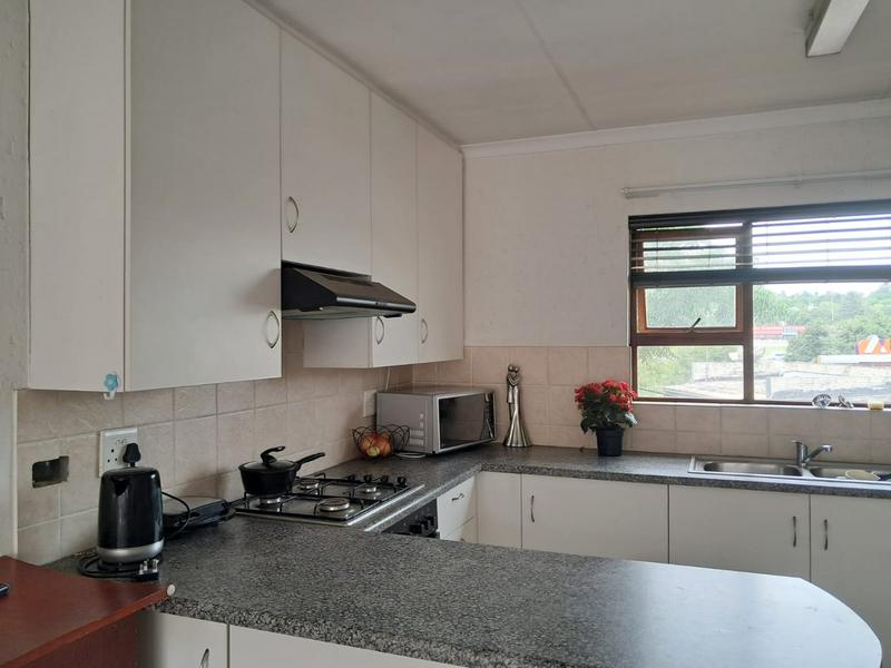 To Let 2 Bedroom Property for Rent in Buccleuch Gauteng