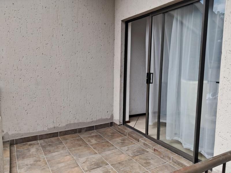 To Let 2 Bedroom Property for Rent in Buccleuch Gauteng