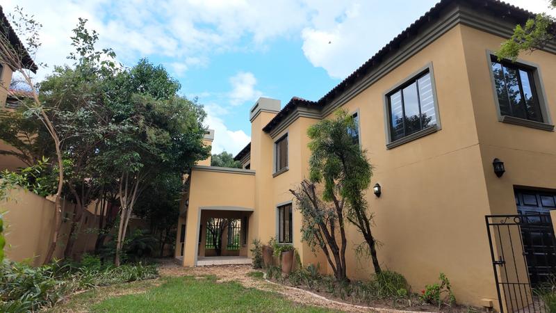 4 Bedroom Property for Sale in Maroeladal Gauteng