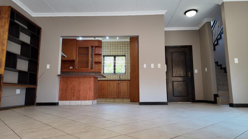 4 Bedroom Property for Sale in Maroeladal Gauteng