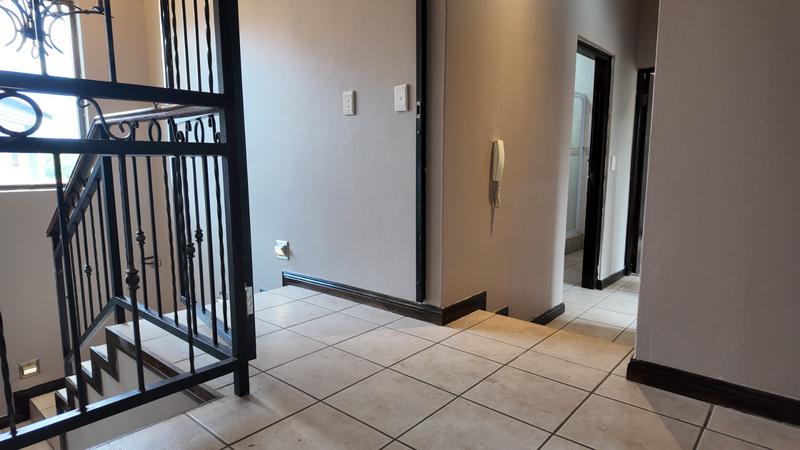 4 Bedroom Property for Sale in Maroeladal Gauteng