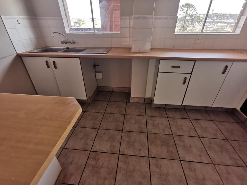 To Let 2 Bedroom Property for Rent in Die Hoewes Gauteng