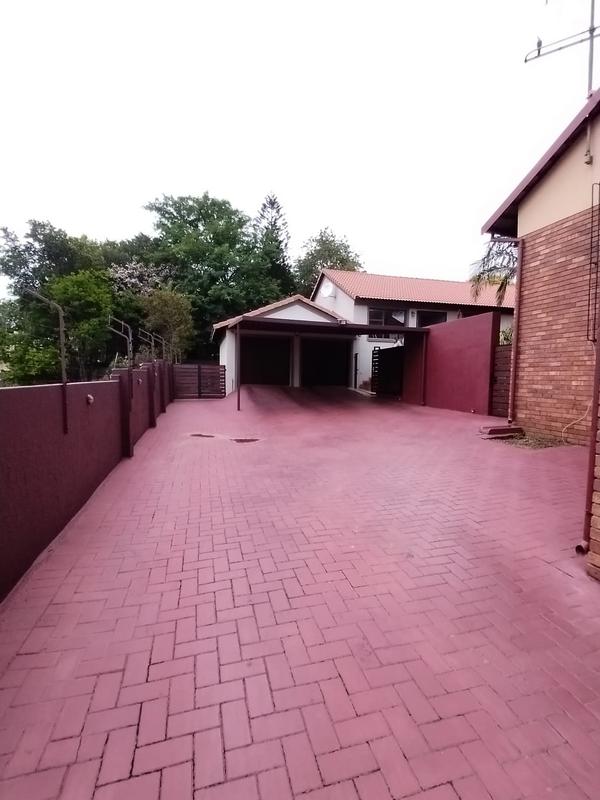 To Let 3 Bedroom Property for Rent in Eldoraigne Gauteng