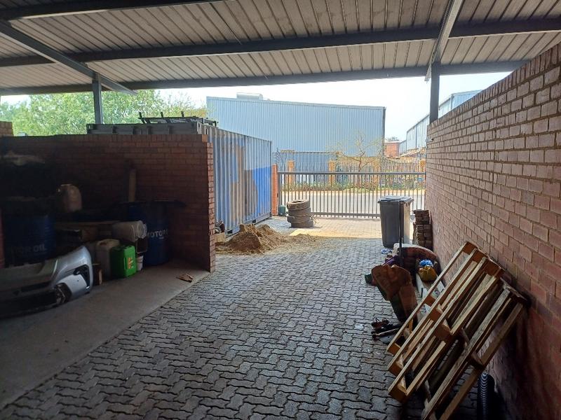 To Let commercial Property for Rent in Hennops Park Industrial Gauteng