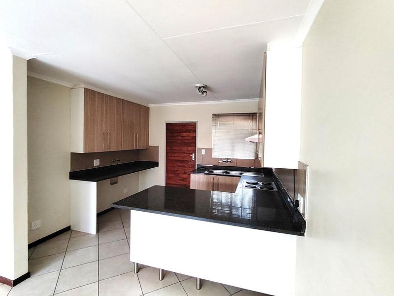 To Let 3 Bedroom Property for Rent in Monavoni Gauteng