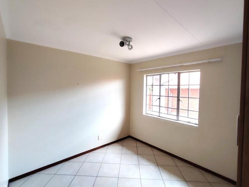 To Let 3 Bedroom Property for Rent in Monavoni Gauteng