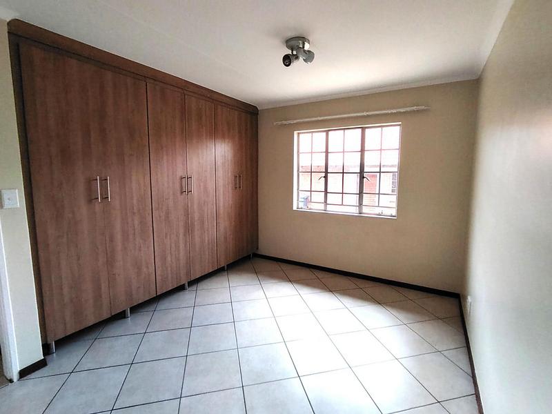 To Let 3 Bedroom Property for Rent in Monavoni Gauteng