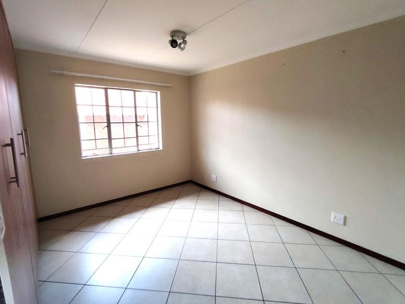 To Let 3 Bedroom Property for Rent in Monavoni Gauteng