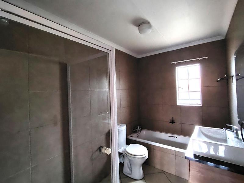 To Let 3 Bedroom Property for Rent in Monavoni Gauteng