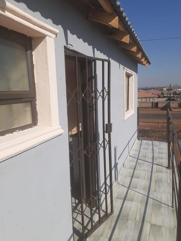 To Let 1 Bedroom Property for Rent in Protea Glen Gauteng