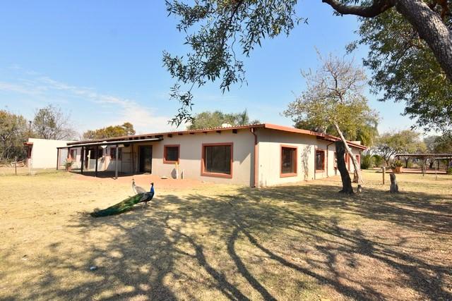 8 Bedroom Property for Sale in Dinokeng Gauteng