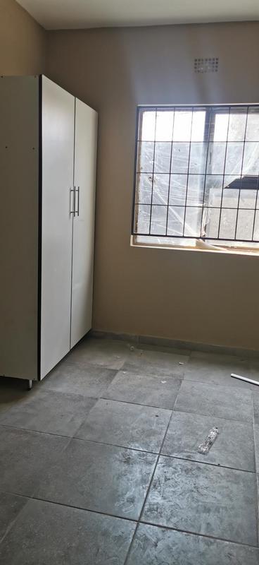 To Let 1 Bedroom Property for Rent in Rosettenville Gauteng