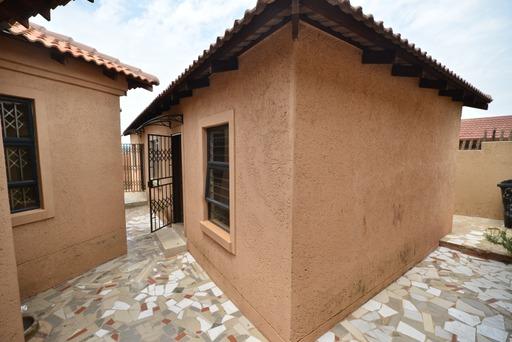 3 Bedroom Property for Sale in Lawley Ext 1 Gauteng