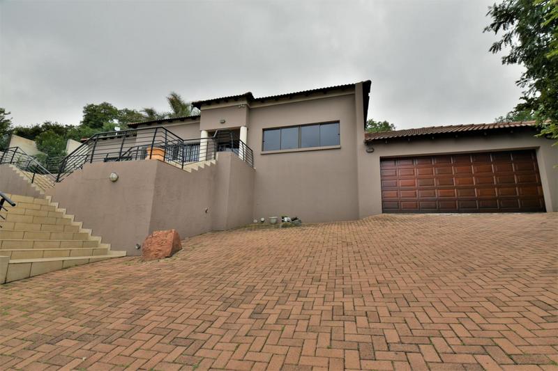 4 Bedroom Property for Sale in Glenvista Gauteng