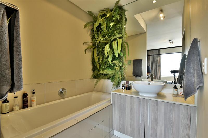 2 Bedroom Property for Sale in Rosebank Gauteng