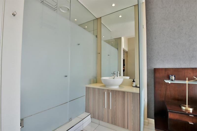 2 Bedroom Property for Sale in Rosebank Gauteng