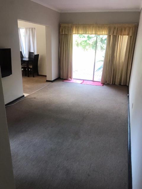 To Let 1 Bedroom Property for Rent in Gallo Manor Gauteng