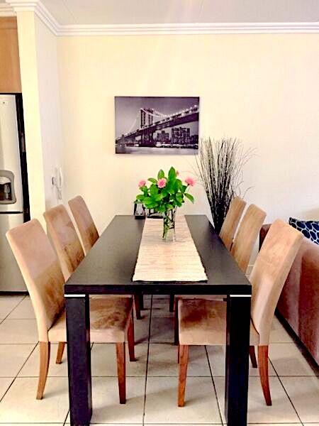 To Let 2 Bedroom Property for Rent in Morningside Gauteng