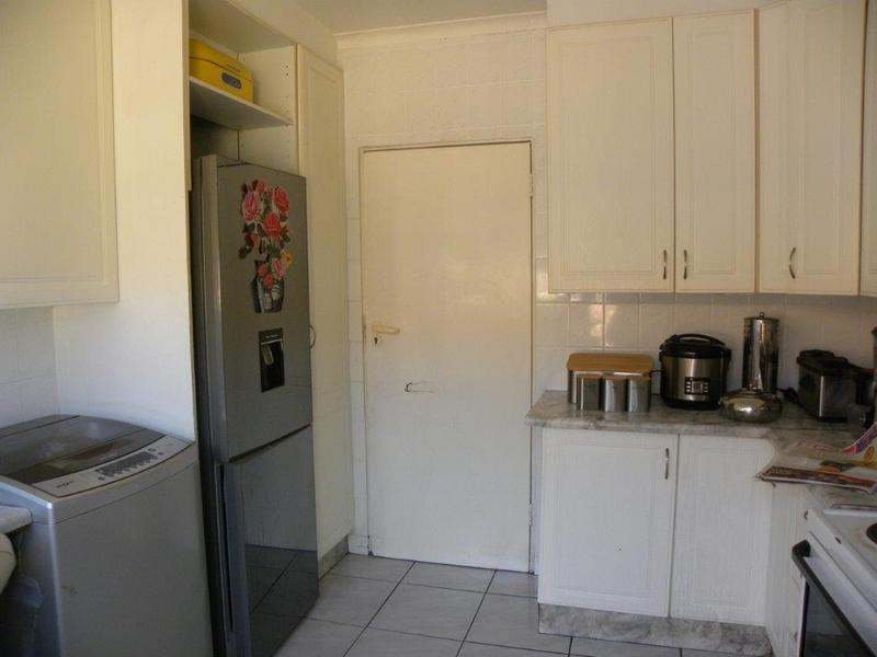 3 Bedroom Property for Sale in Buccleuch Gauteng