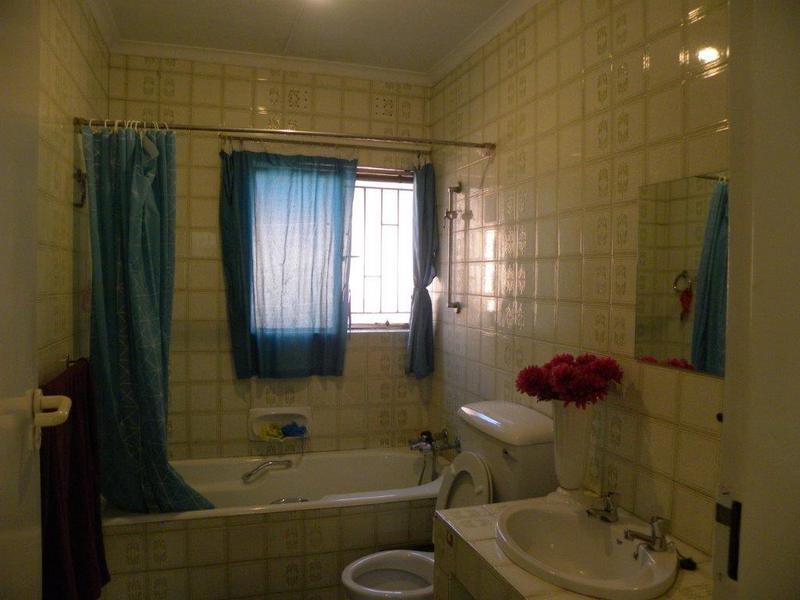 3 Bedroom Property for Sale in Buccleuch Gauteng