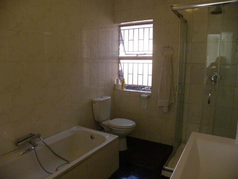 3 Bedroom Property for Sale in Buccleuch Gauteng