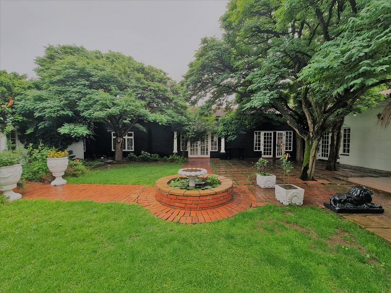 5 Bedroom Property for Sale in Glenferness Gauteng