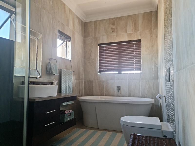 4 Bedroom Property for Sale in Sable Hills Gauteng