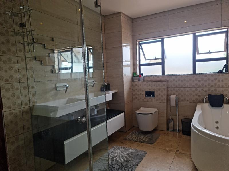 5 Bedroom Property for Sale in Sable Hills Gauteng