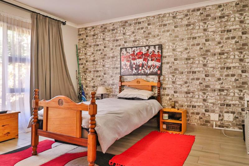 3 Bedroom Property for Sale in Woodhill Estate Gauteng