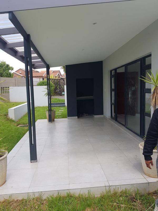 3 Bedroom Property for Sale in Allens Nek Gauteng